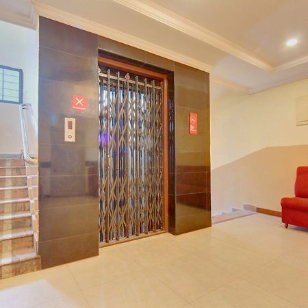 Oyo 10596 Hotel Indu Hyderabad Exterior photo