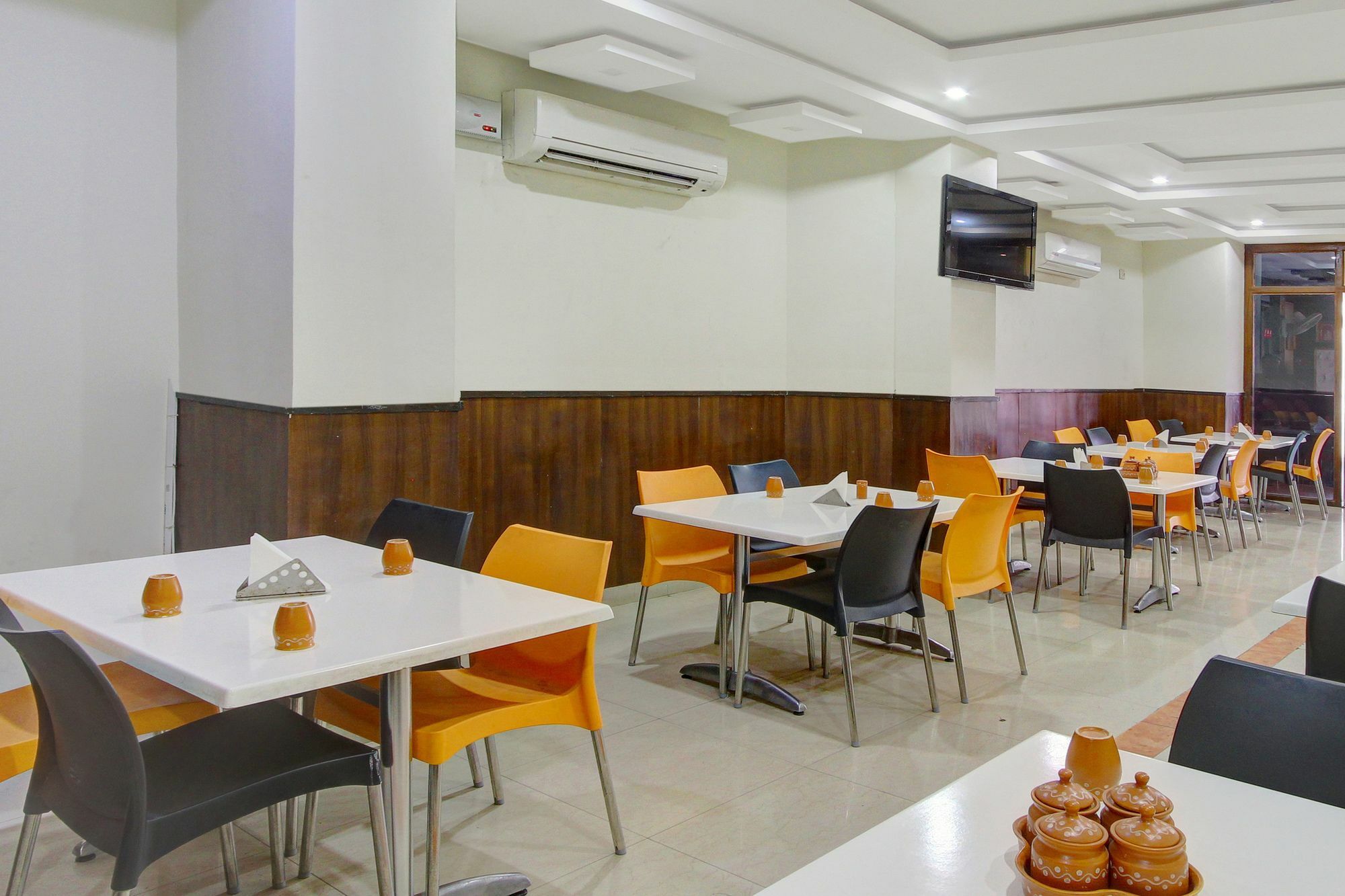 Oyo 10596 Hotel Indu Hyderabad Exterior photo
